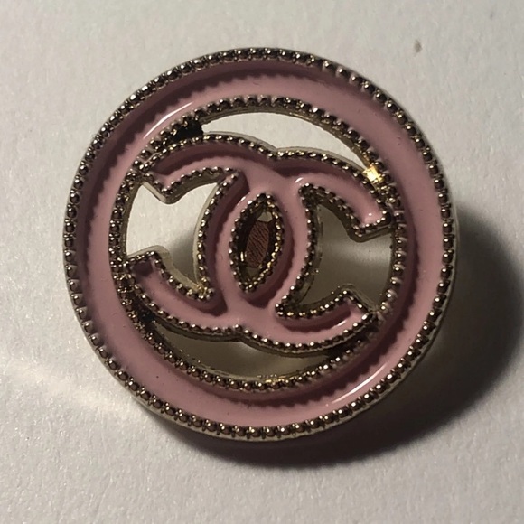 CHANEL Other - Chanel Button